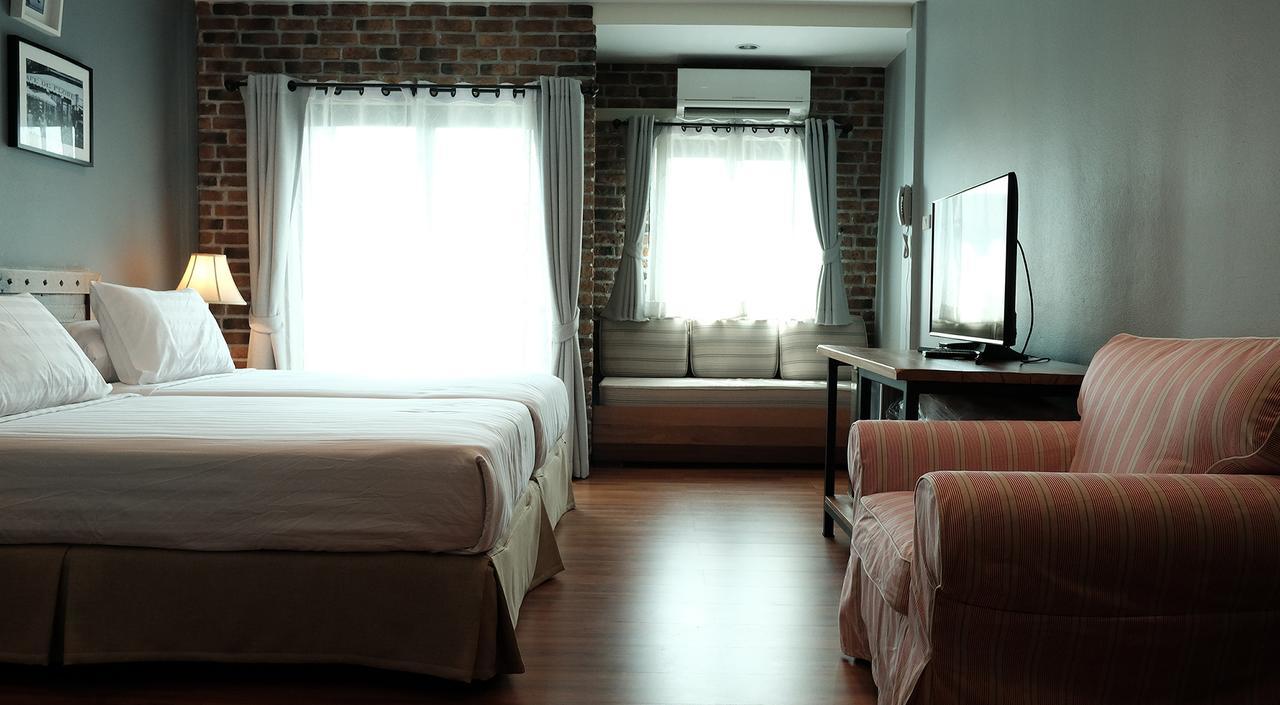 The Brown House Hotel Чачоенгсао Екстериор снимка